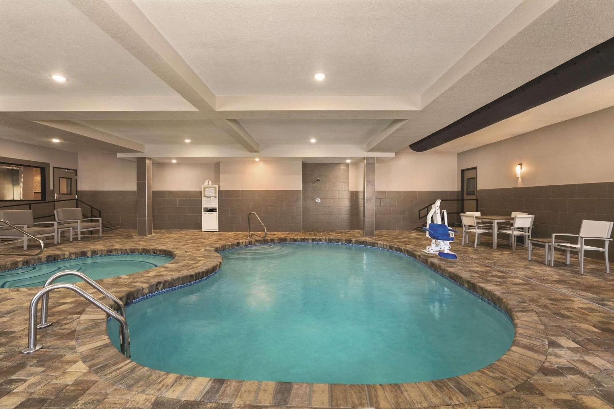 Country Inn & Suites By Radisson, Savannah Midtown, Ga Exterior foto